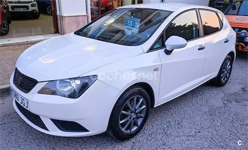 Usado Seat Ibiza I-Tech 70 CV (51 kW) 2015 Blanco Berlina