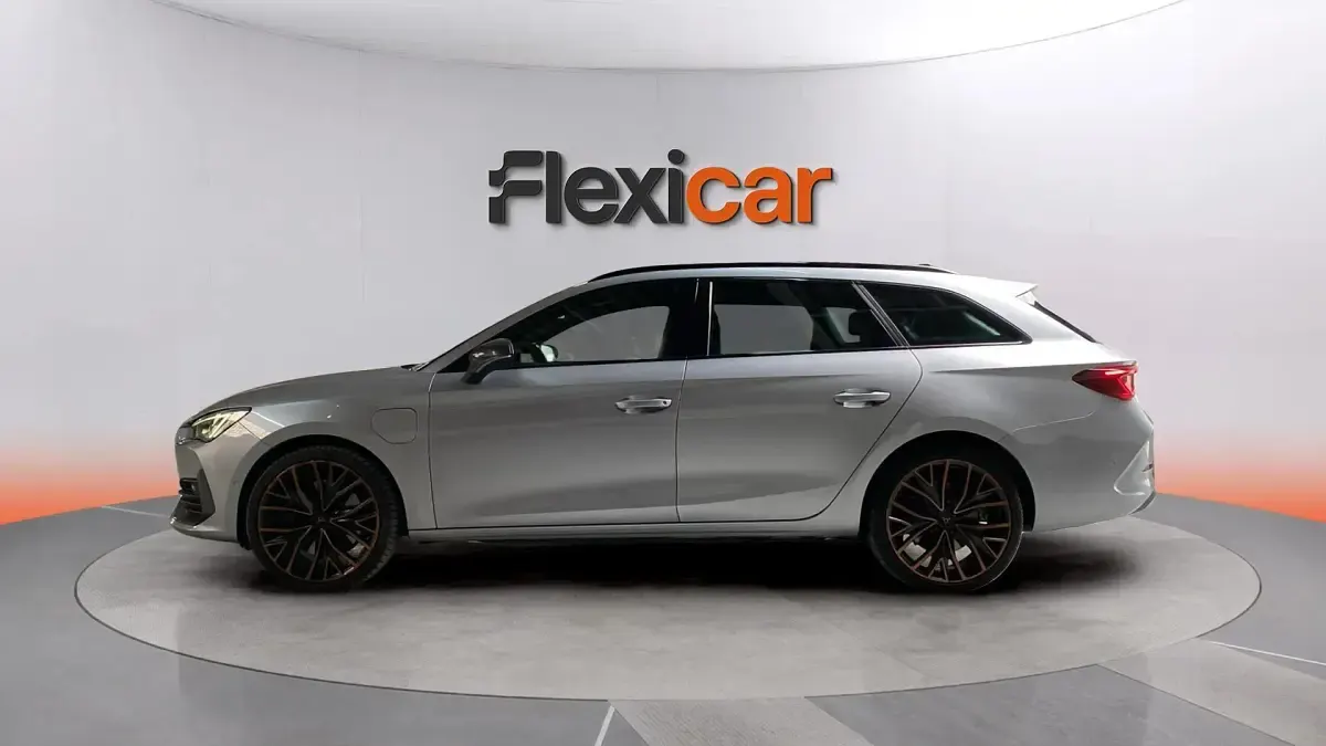 Usado Cupra Leon 204 CV (150 kW) 2021 Gris Utilitario