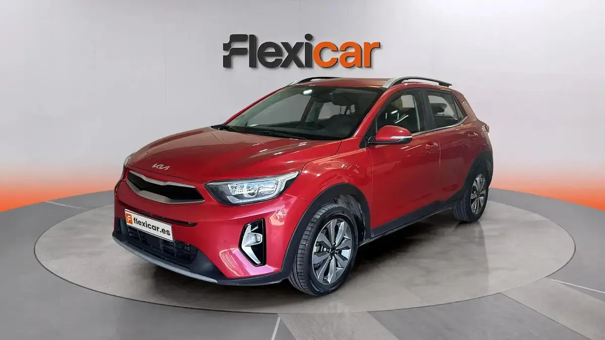 Usado Kia Stonic 101 CV (74 kW) 2024 Rojo SUV