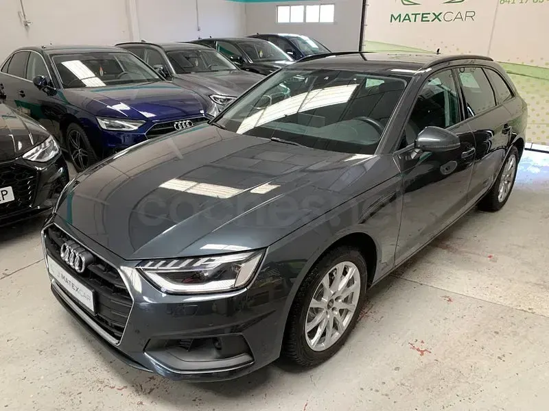 Usado Audi A4 Advanced 204 CV (150 kW) 2021 Gris / plata Familiar