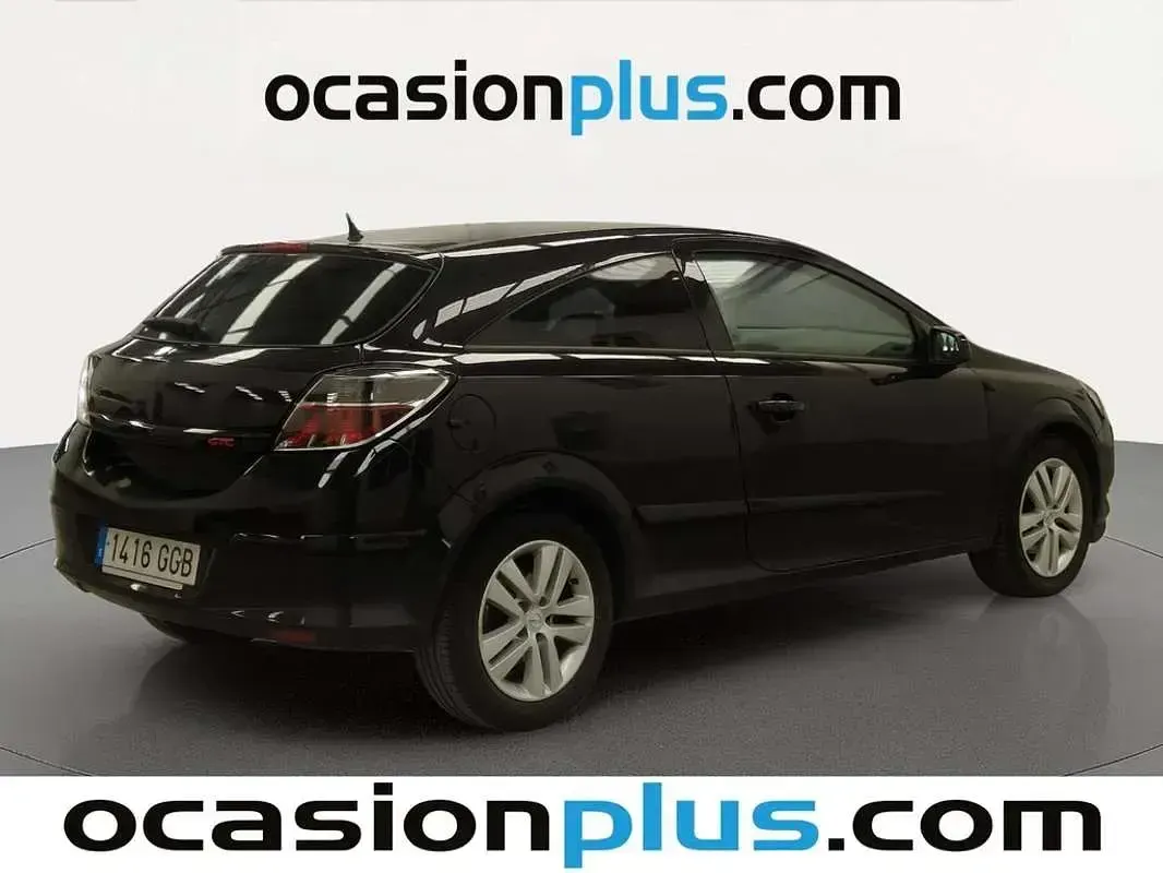 Usado Opel Astra GTC Sport 100 CV (73 kW) 2008 Negro Utilitario