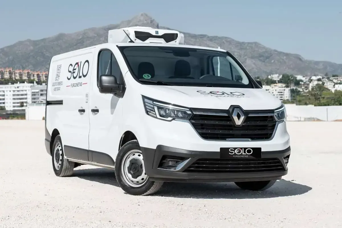 Usado Renault Trafic 131 CV (96 kW) 2024 Blanco Monovolumen