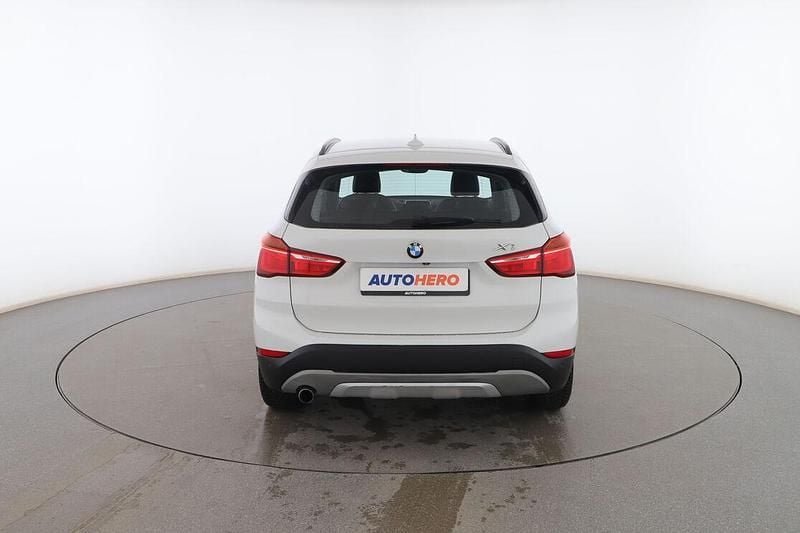 Usado BMW X1 xLine 150 HP (110 kW) 2017 Branco SUV