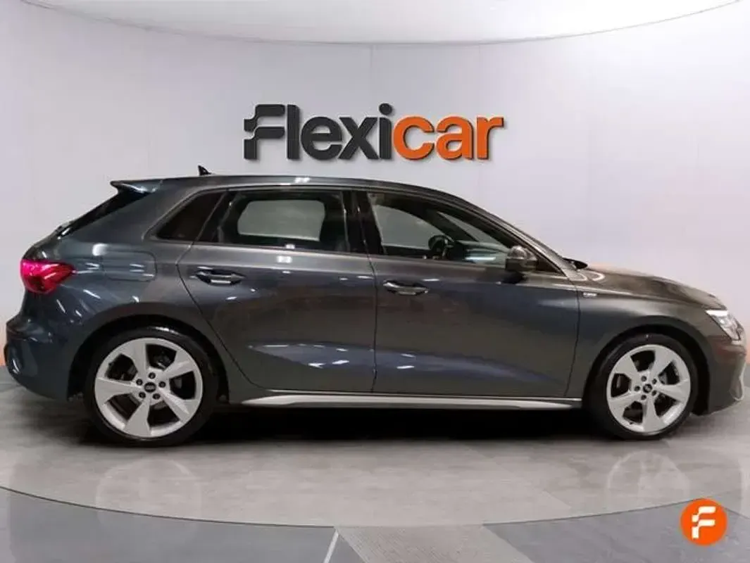 Usado Audi A3 Sportback 110 CV (80 kW) 2022 Gris Utilitario