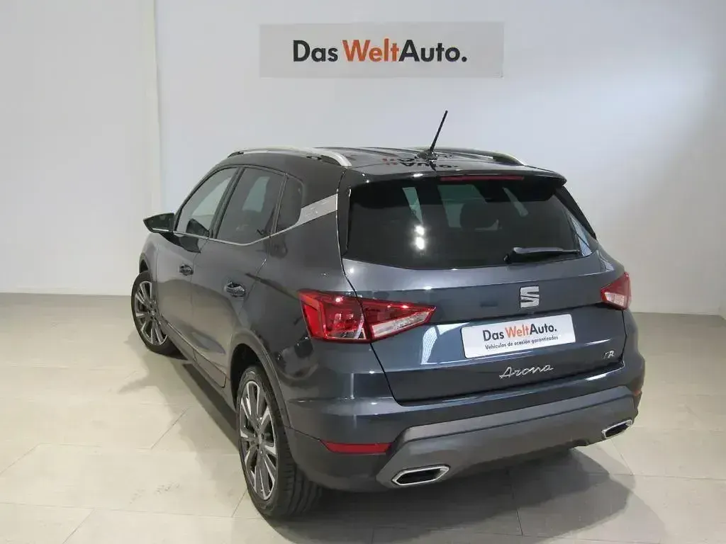 Usado Seat Arona FR 115 CV (84 kW) 2025 Gris SUV