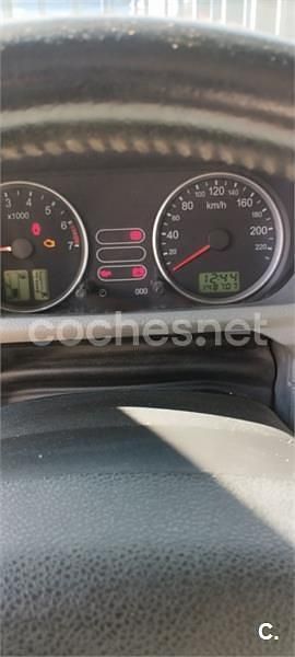 Usado Ford Fusion 100 CV (73 kW) 2004 Gris / plata Utilitario