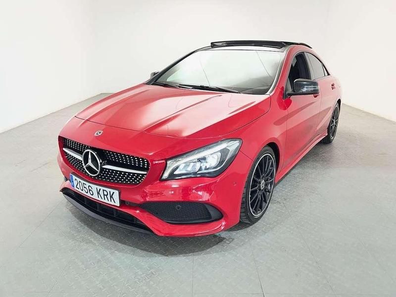 Usado Mercedes CLA200 136 CV (100 kW) 2018 Rojo Coupe