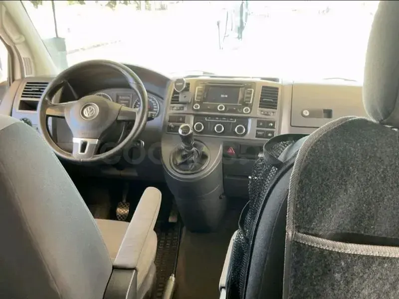 Usado VW Multivan Comfortline 140 CV (102 kW) 2011 Blanco Monovolumen