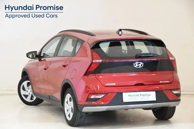 Usado Hyundai Bayon 107 CV (78 kW) 2024 Rojo SUV