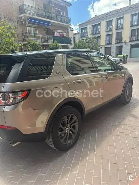 Usado Land Rover Discovery Sport SE 180 CV (132 kW) 2016 Marrón SUV