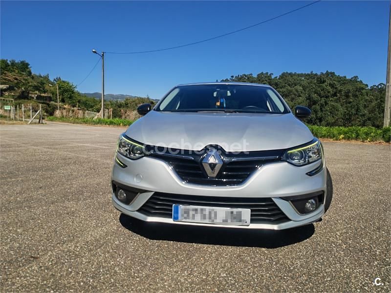 Gris / plata Usado 2016 Renault Mégane III Intens Berlina | 9000 € (Precio justo) - Imagen 1/4