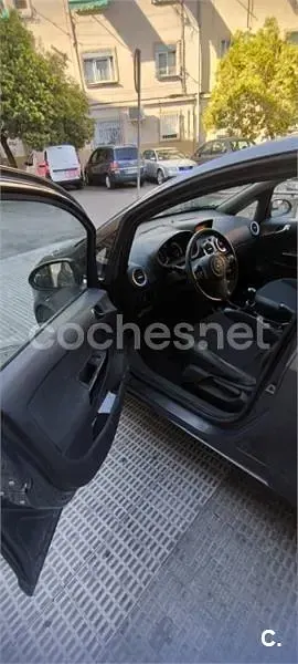 Usado Opel Corsa Selective 85 CV (62 kW) 2014 Negro Utilitario