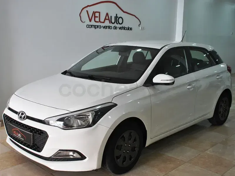 Usado Hyundai i20 84 CV (61 kW) 2017 Blanco Berlina
