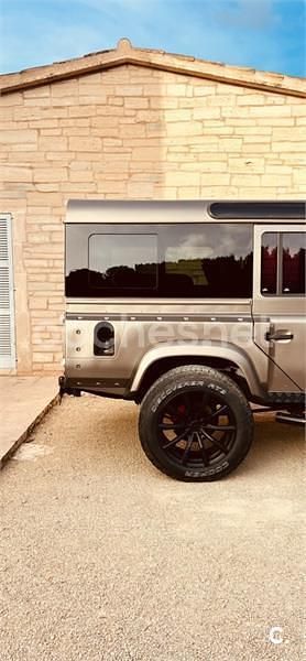 Marrón Usado 2009 Land Rover Defender SE SUV | 79.000 € - Imagen 1/4