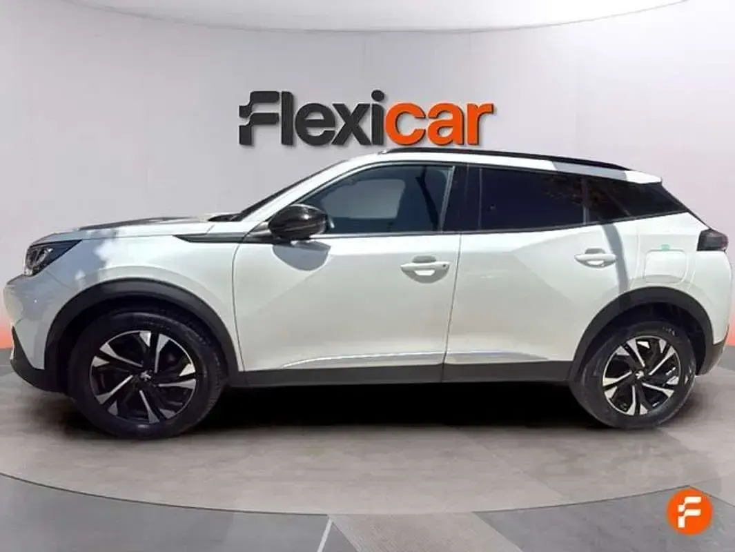 Usado Peugeot 2008 Allure 131 CV (96 kW) 2023 Blanco SUV