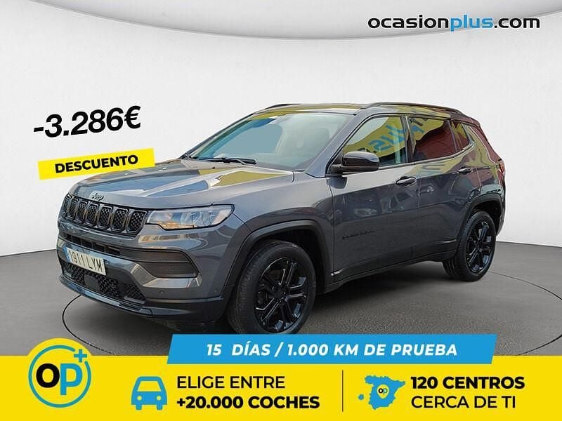 Usado Jeep Compass Night Eagle 130 CV (95 kW) 2022 Negro SUV