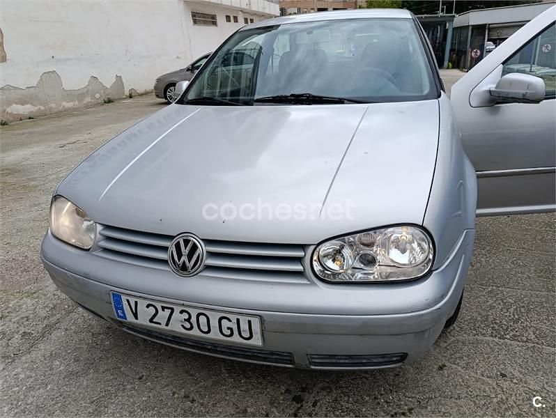 Usado VW Golf III Match 100 CV (73 kW) 1999 Gris / plata Berlina