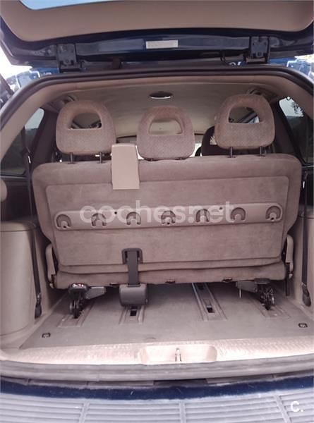 Usado Chrysler Voyager 140 CV (102 kW) 2003 Azul Monovolumen