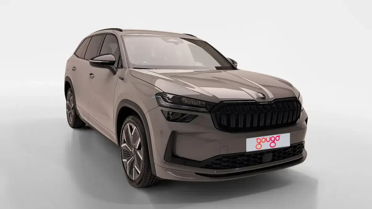 Usado Skoda Kodiaq SportLine 150 CV (110 kW) 2025 Gris / plata SUV