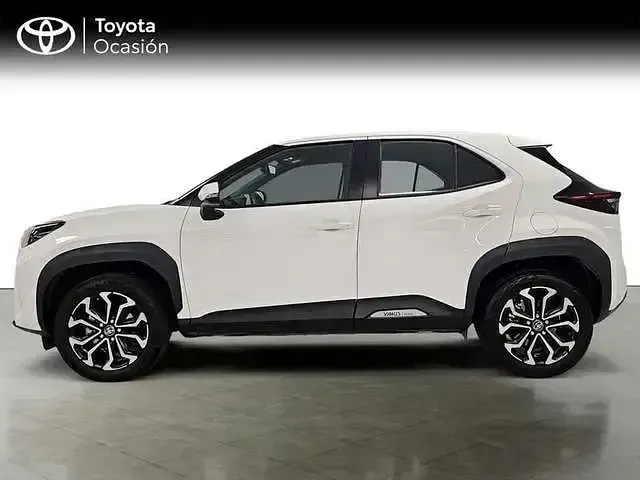 Occasion Toyota Yaris Hybrid Active 116 PK (85 kW) 2022 Wit Pickup