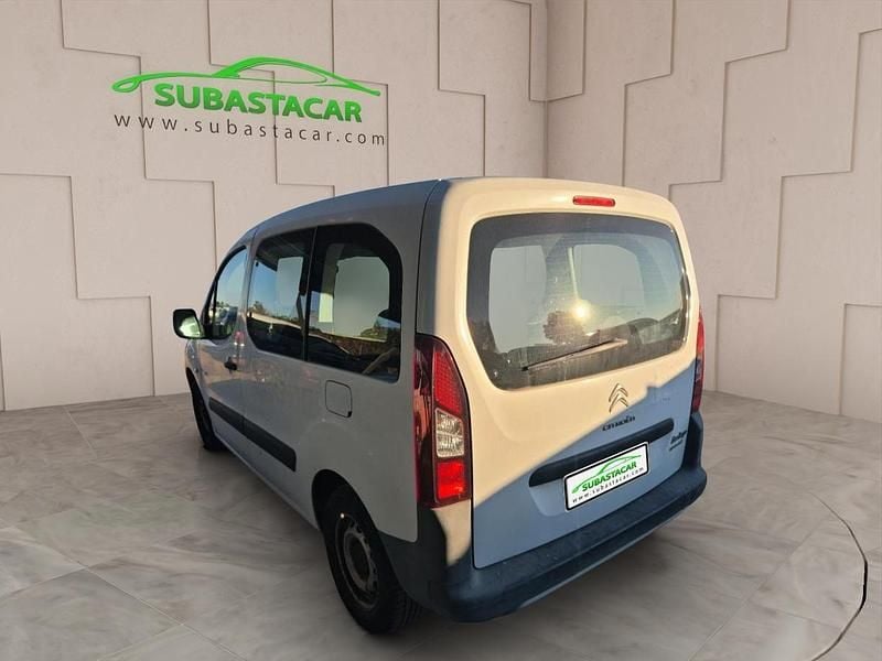 Usado Citroën Berlingo Live 100 CV (73 kW) 2018 Blanco Monovolumen