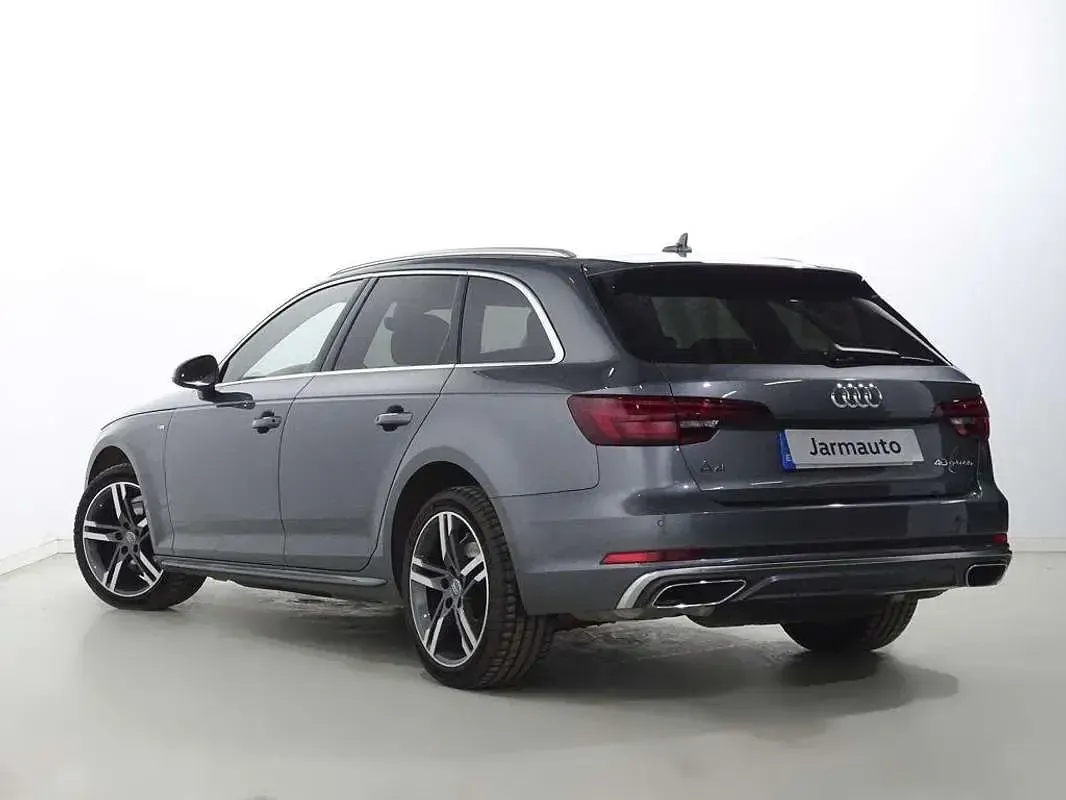 Usado Audi A4 S-Line 170 CV (125 kW) 2020 Gris Familiar