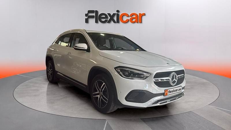 Usado Mercedes GLA200 150 CV (110 kW) 2021 Blanco SUV
