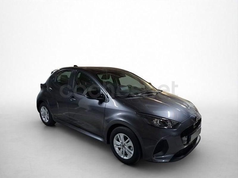 Usado Mazda 2 Center-Line 116 CV (85 kW) 2025 Gris / plata Utilitario