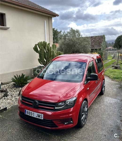 Usado VW Caddy Beach 102 CV (75 kW) 2016 Rojo Monovolumen