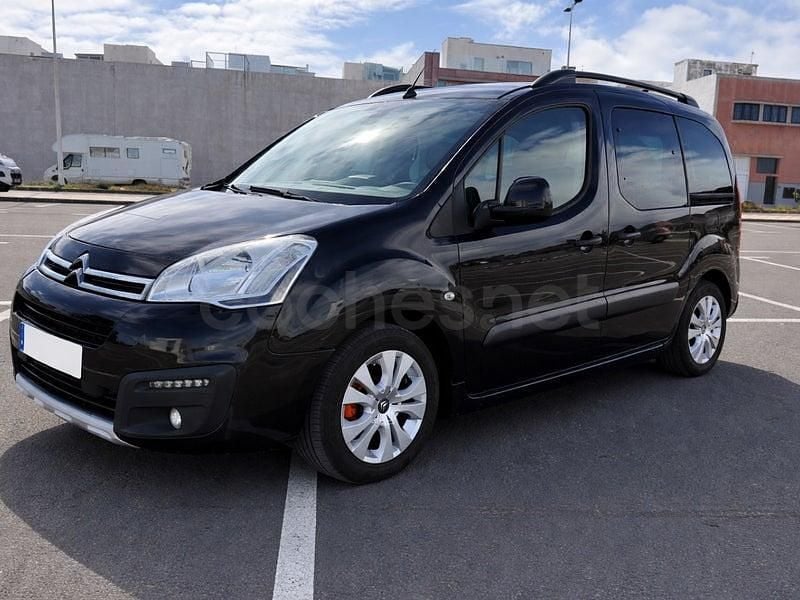 Usado Citroën Berlingo XTR 100 CV (73 kW) 2016 Negro Monovolumen