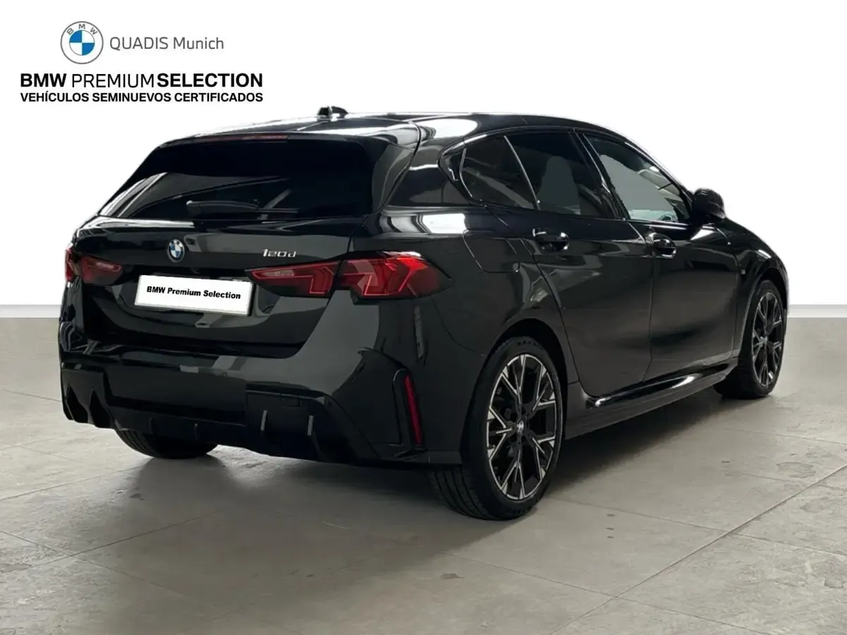 Usado BMW 120 Comfort Edition 163 CV (119 kW) 2025 Negro Utilitario