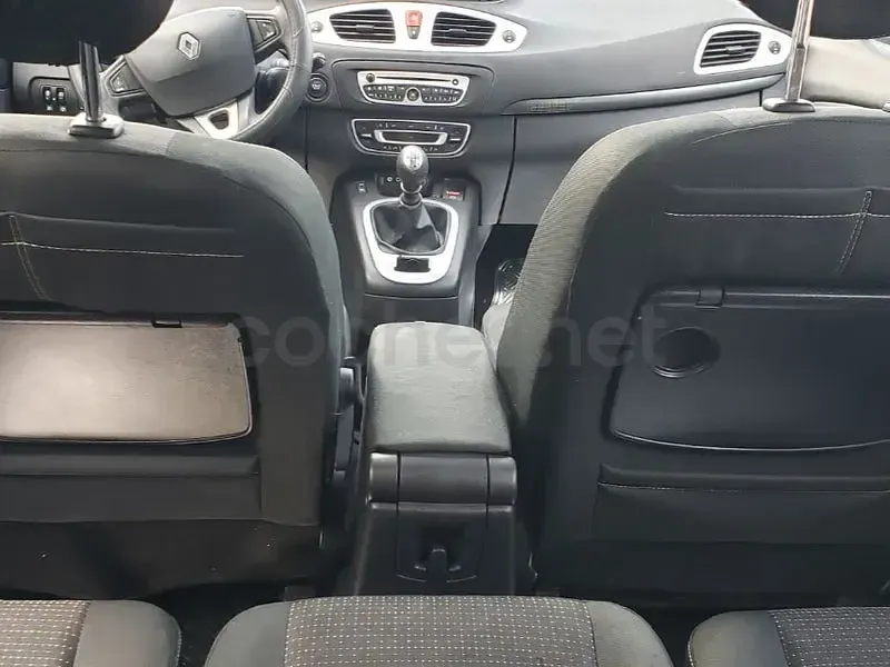 Usado Renault Scénic III Dynamique 105 CV (77 kW) 2009 Gris / plata Monovolumen