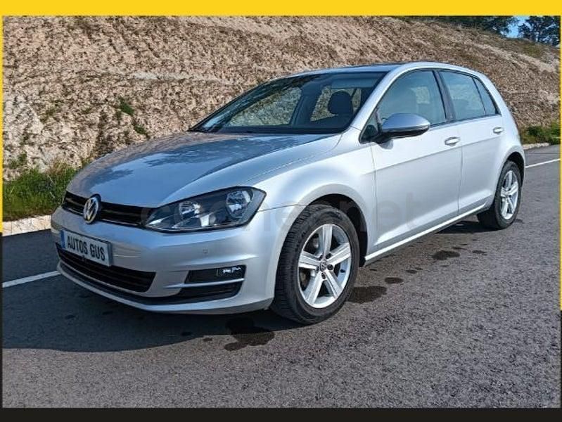 Usado VW Golf VII Advance 105 CV (77 kW) 2014 Gris / plata Berlina