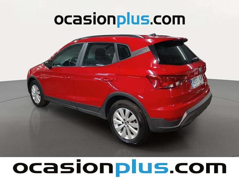 Usado Seat Arona Style 110 CV (80 kW) 2023 Rojo SUV