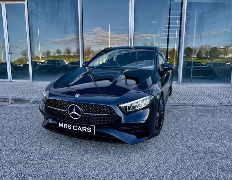 Negro Usado 2023 Mercedes A200 Utilitario | 33.999 € (Un poco caro) - Imagen 1/4