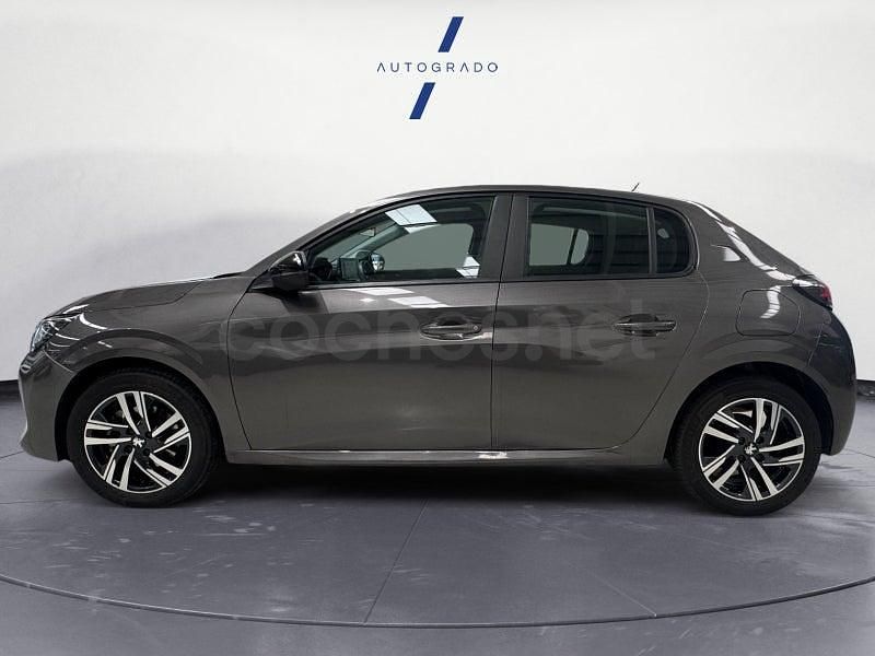 Usado Peugeot 208 Active 75 CV (55 kW) 2023 Gris / plata Utilitario