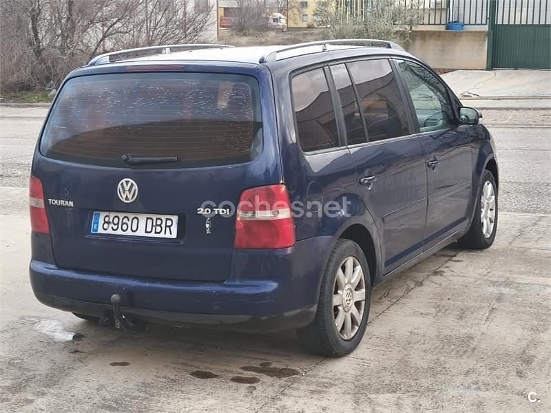 Usado VW Touran Highline 136 CV (100 kW) 2005 Azul Monovolumen
