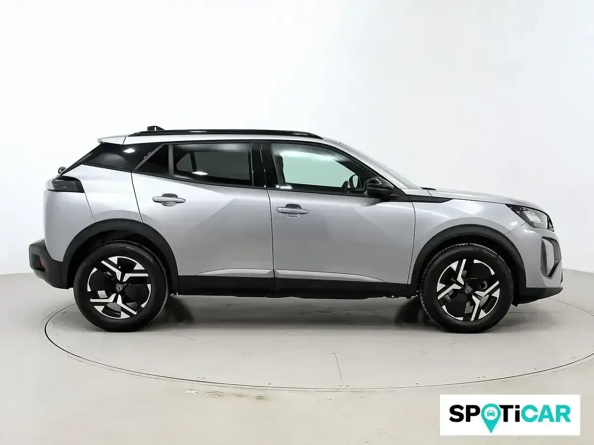 Käytetty Peugeot 2008 Allure 131 HP (96 kW) 2024 Harmaa Katumaasturi