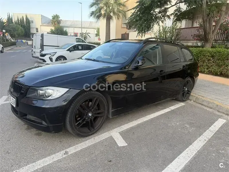 Usado BMW 320 163 CV (119 kW) 2008 Negro Familiar