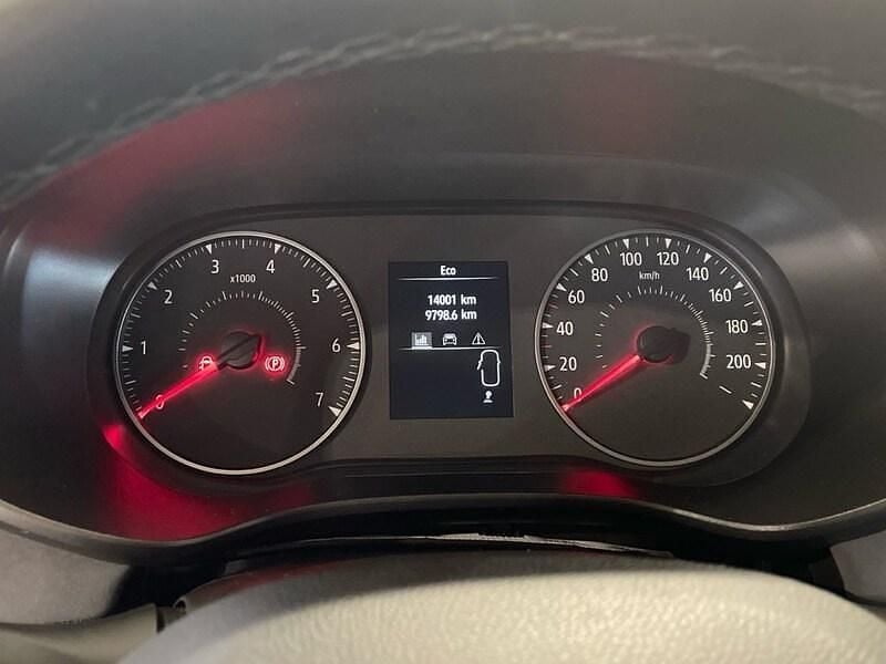 Usado Dacia Sandero Extreme 100 HP (73 kW) 2025 Verde Sedan
