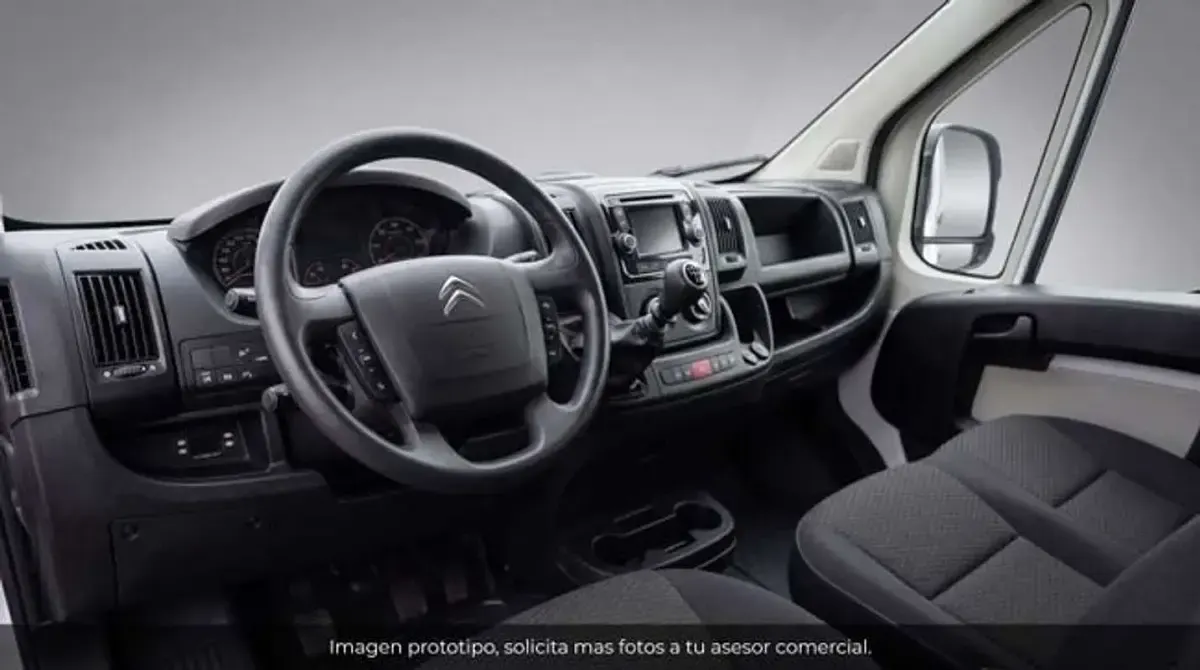 Usado Citroën Jumper 140 CV (102 kW) 2023 Blanco Monovolumen