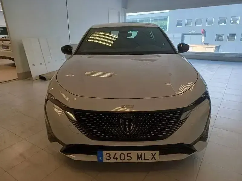 Usado Peugeot e-208 114 kW (156 CV) 2023 Blanco Utilitario