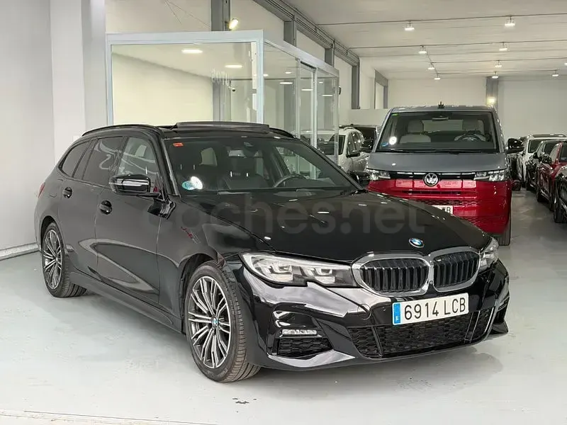 Käytetty BMW 330 258 HP (189 kW) 2019 Musta Farmari