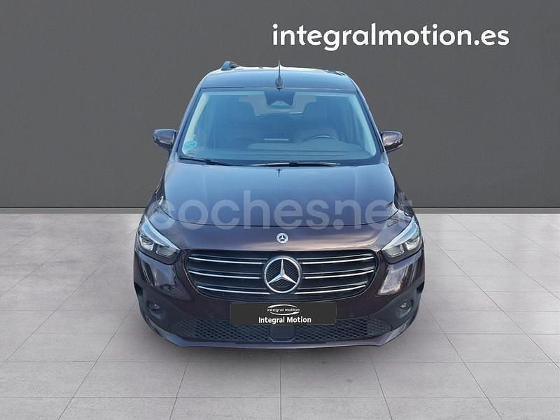 Usado Mercedes T180 116 CV (85 kW) 2022 Rojo Monovolumen