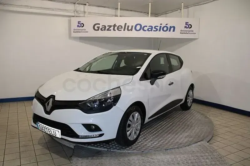 Usado Renault Clio V Business 65 CV (47 kW) 2021 Gris / plata Berlina