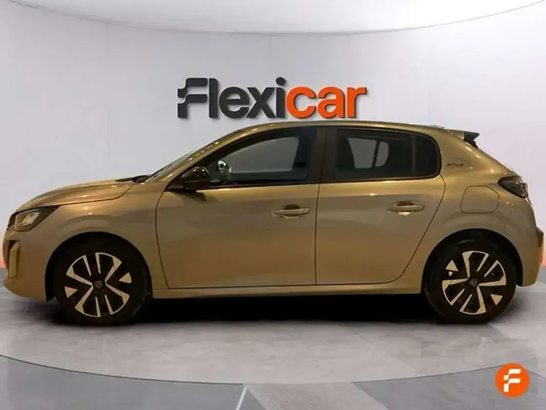 Usado Peugeot 208 Style 101 CV (74 kW) 2024 Gris Utilitario