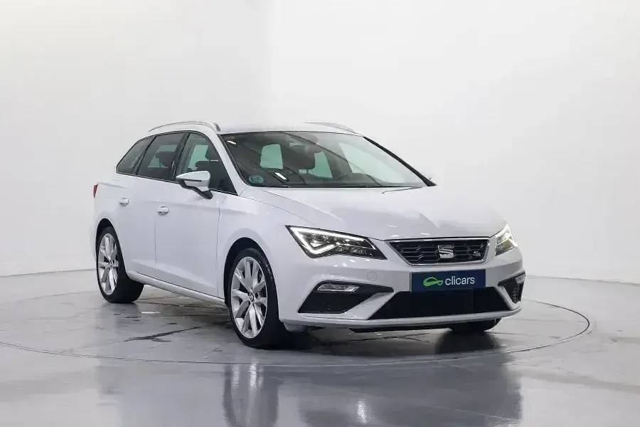 Usado Seat Leon FR 150 CV (110 kW) 2017 Blanco Familiar