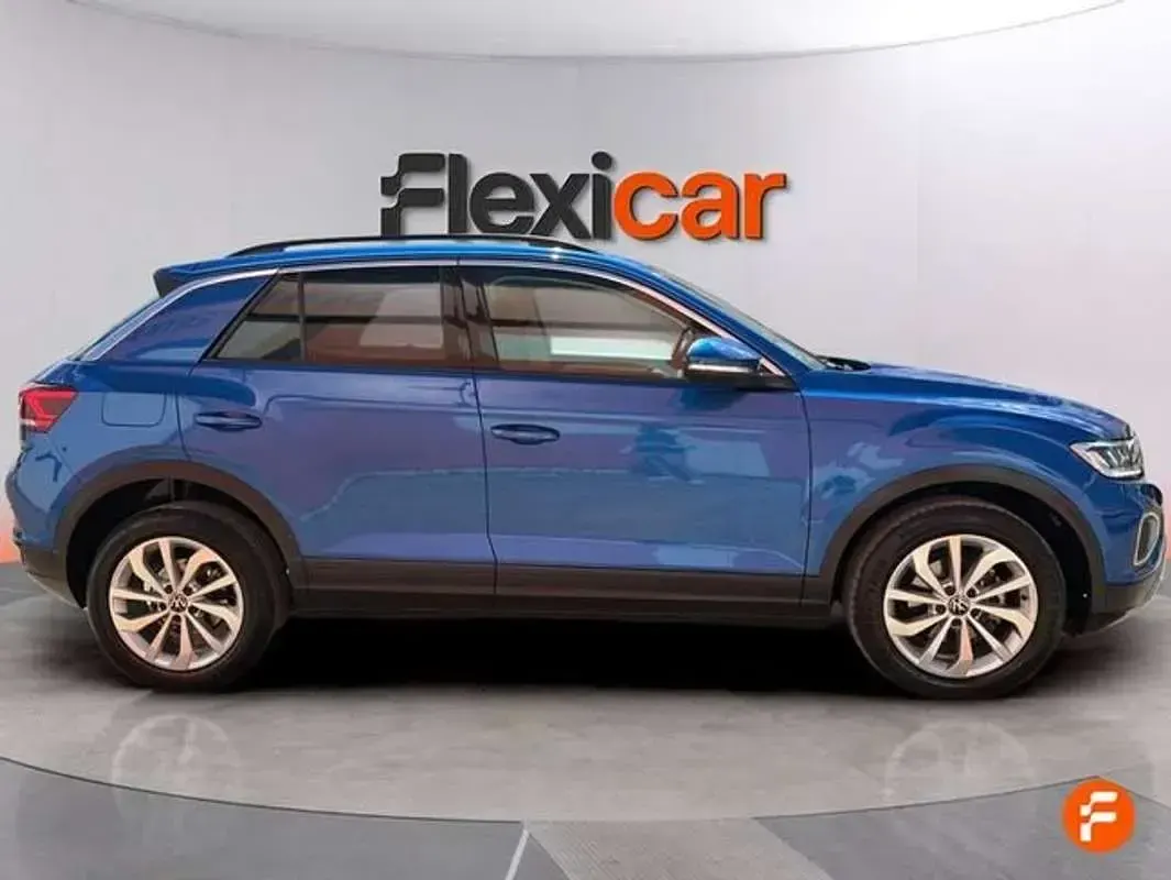 Usado VW T-Roc Life 150 CV (110 kW) 2023 Azul SUV