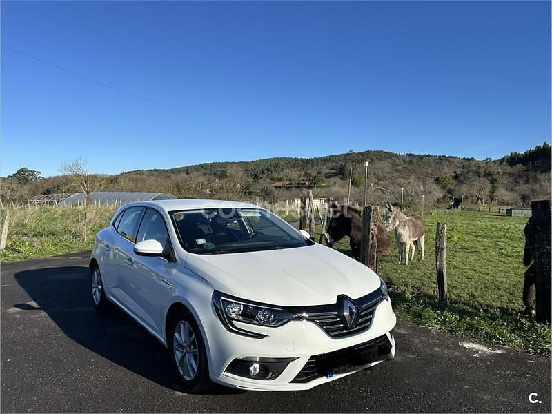 Blanco Usado 2017 Renault Mégane GrandTour Zen Familiar | 12.500 € (Un poco caro) - Imagen 1/4
