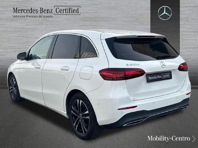 Usado Mercedes B200 Progressive 150 CV (110 kW) 2023 Blanco polar  pintura unicolor Utilitario